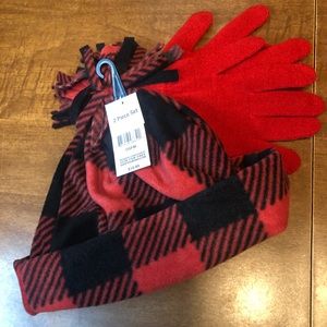 NWT kids hat and gloves set